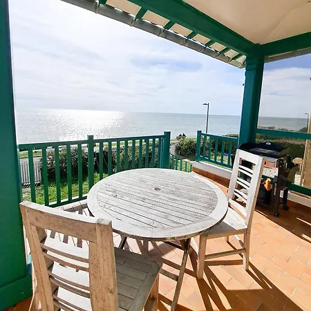 Emeraude - Avec Vue Et Jardin, Proche Du Centre Villa